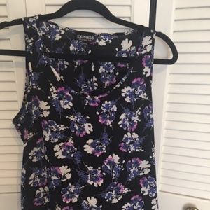 Express split back tank size M